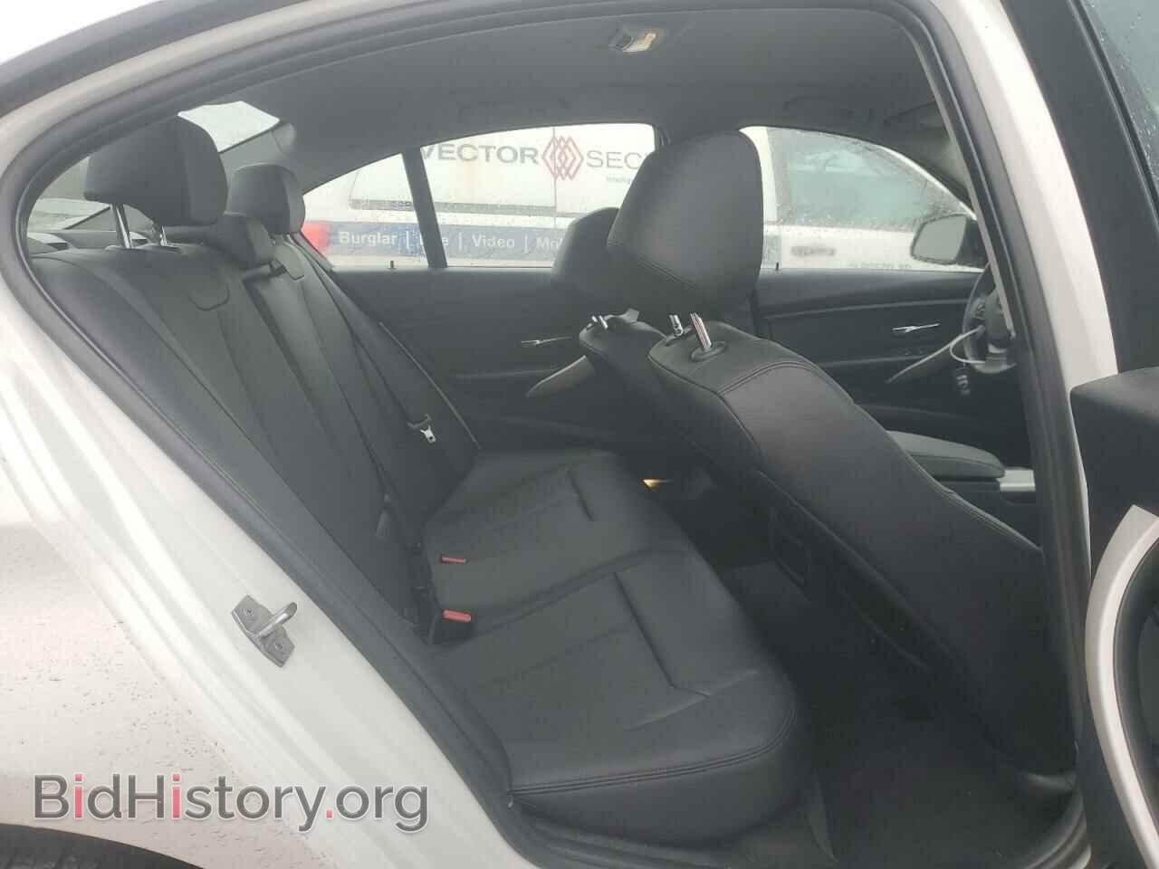 2016 BMW 3 SERIES - VIN: WBA8E1G51GNU11980 - Фото 10