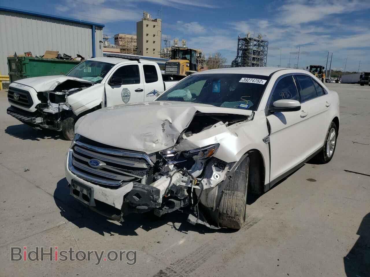 2018 FORD TAURUS - VIN: 1FAHP2E88JG107191 - Фото 2