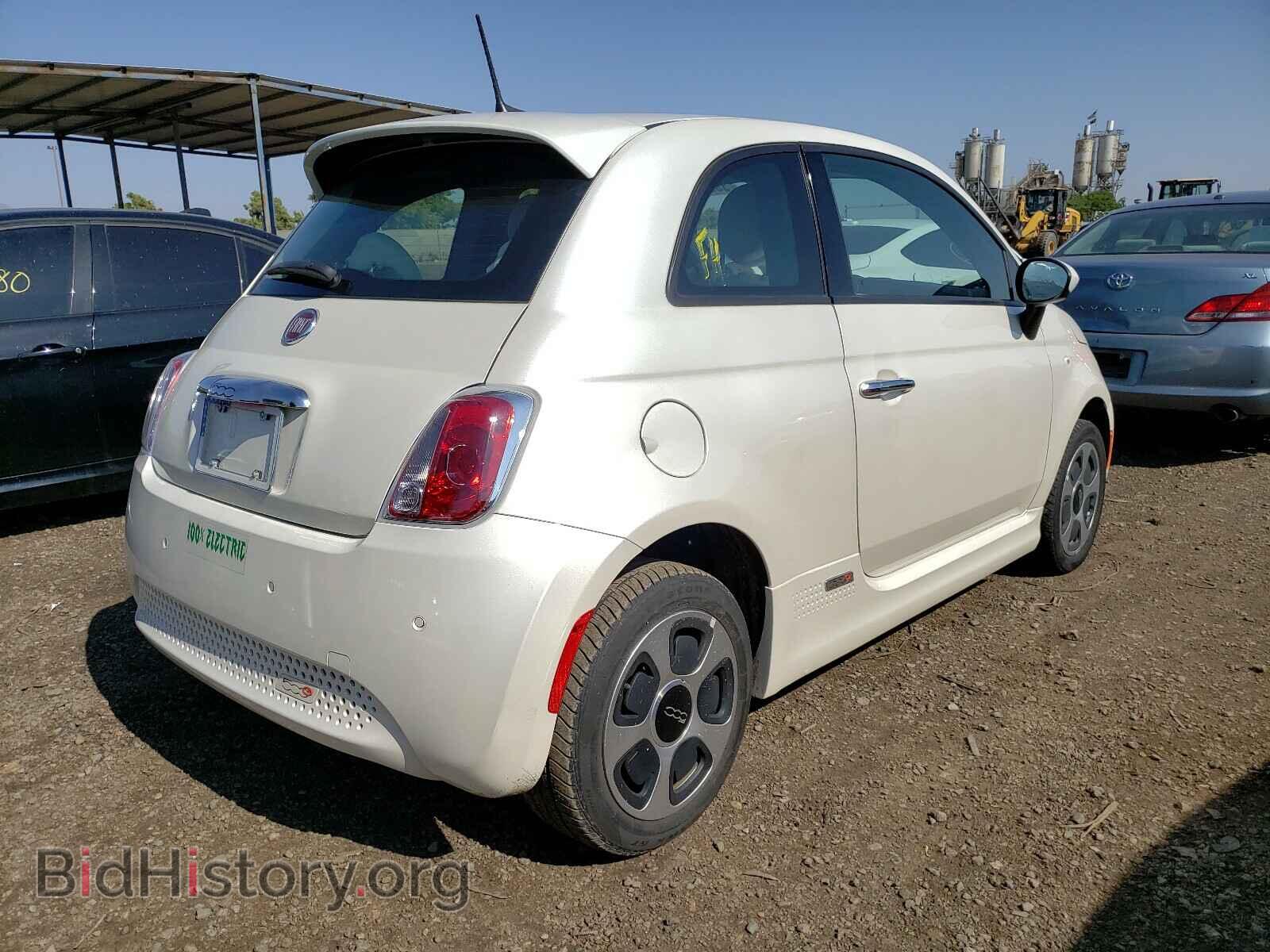 2017 FIAT 500 - VIN: 3C3CFFGE1HT621055 - Фото 4