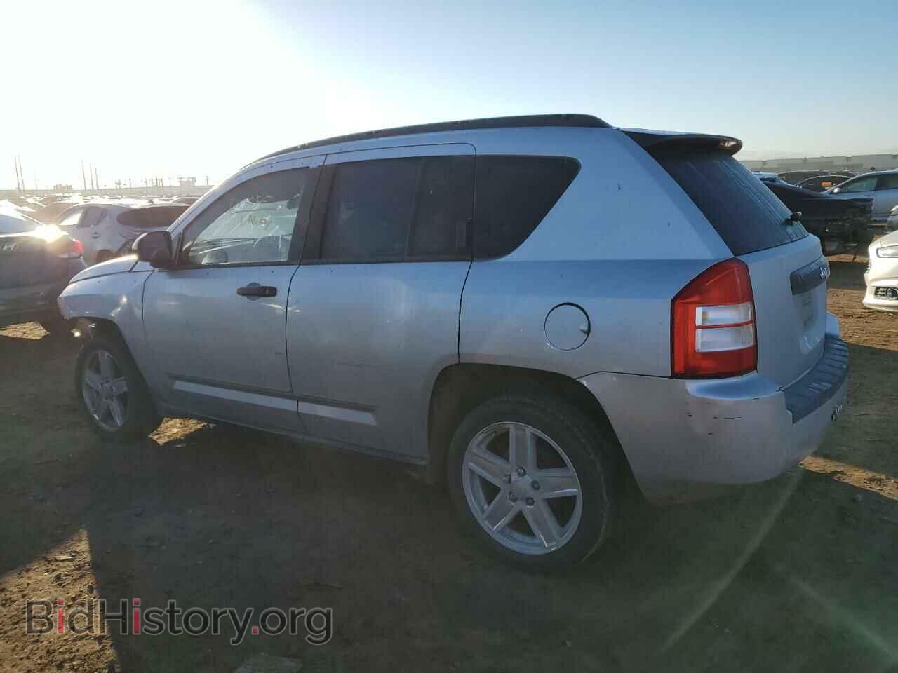 2008 JEEP COMPASS - VIN: 1J8FT47048D778636 - Фото 2