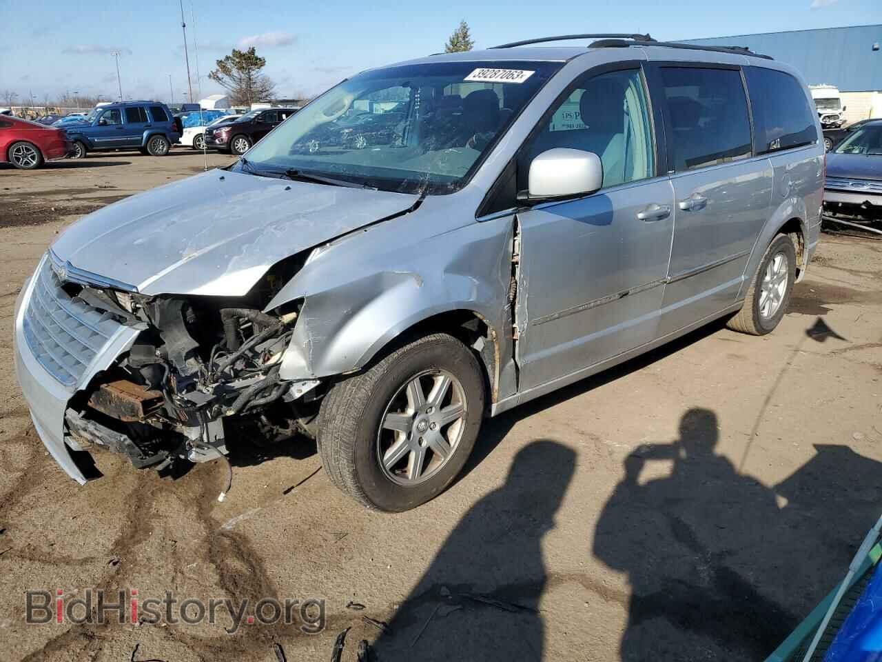 Photo 2A4RR5D14AR151664 - CHRYSLER MINIVAN 2010