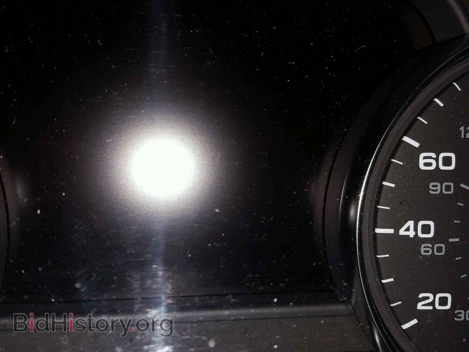 2011 AUDI A8 - VIN: WAUAVAFD5BN001072 - Фото 8