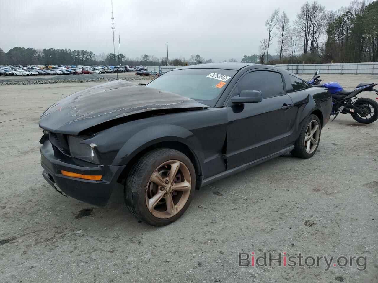 Photo 1ZVFT80N675330506 - FORD MUSTANG 2007