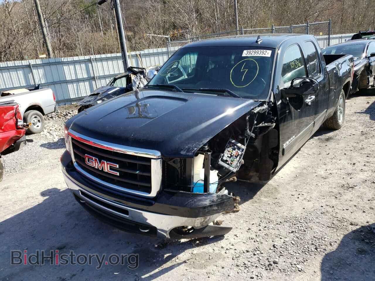 2010 GMC SIERRA - VIN: 1GTSKVE33AZ197200 - Photo 2