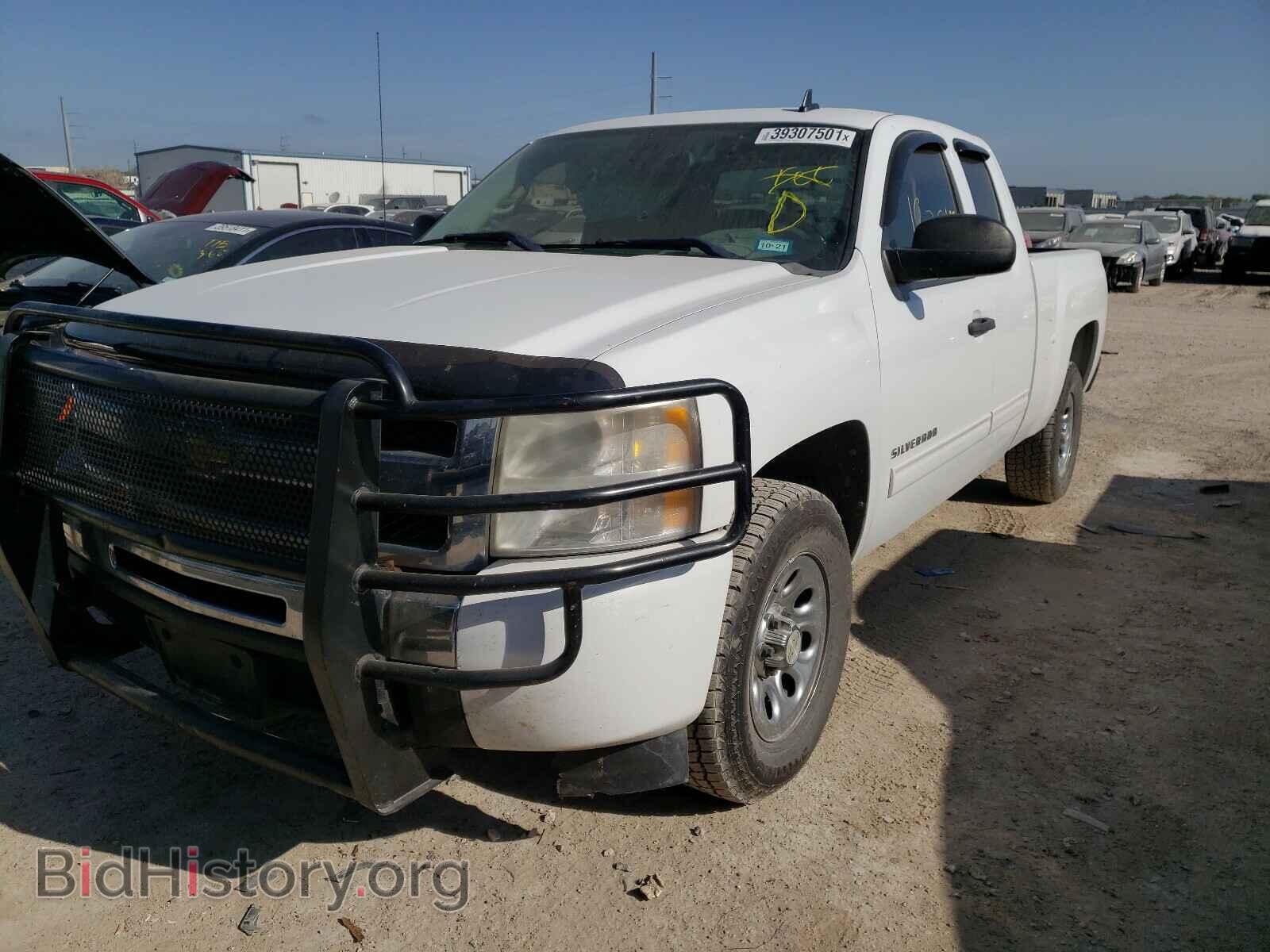 2011 CHEVROLET SILVERADO - VIN: 1GCRCREA2BZ108025 - Фото 2