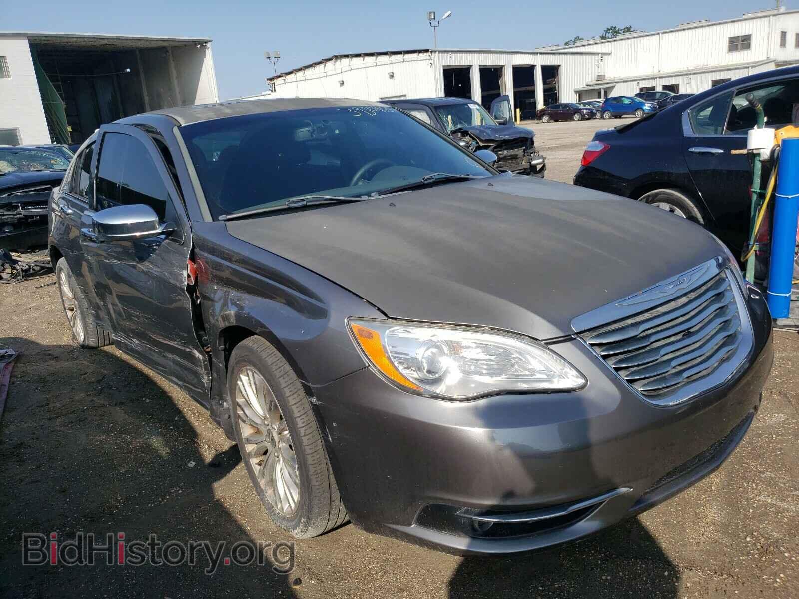 Photo 1C3BC2FG8BN609749 - CHRYSLER 200 2011