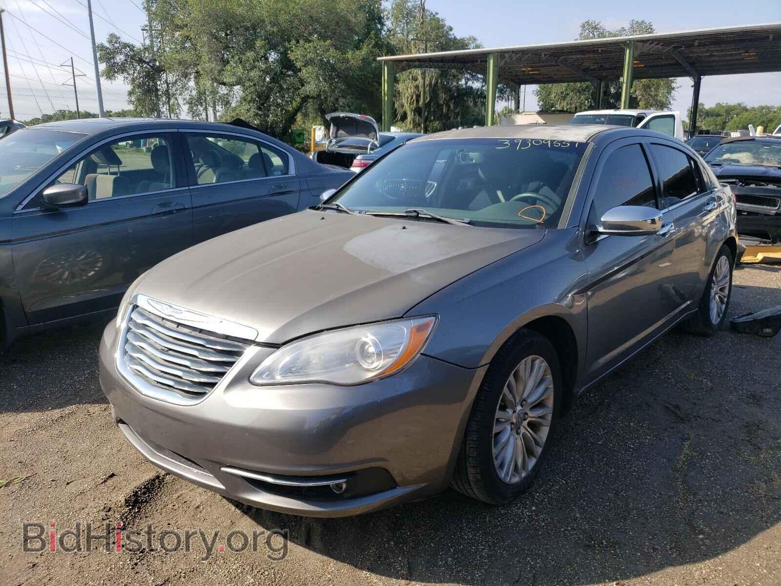 2011 CHRYSLER 200 - VIN: 1C3BC2FG8BN609749 - Фото 2