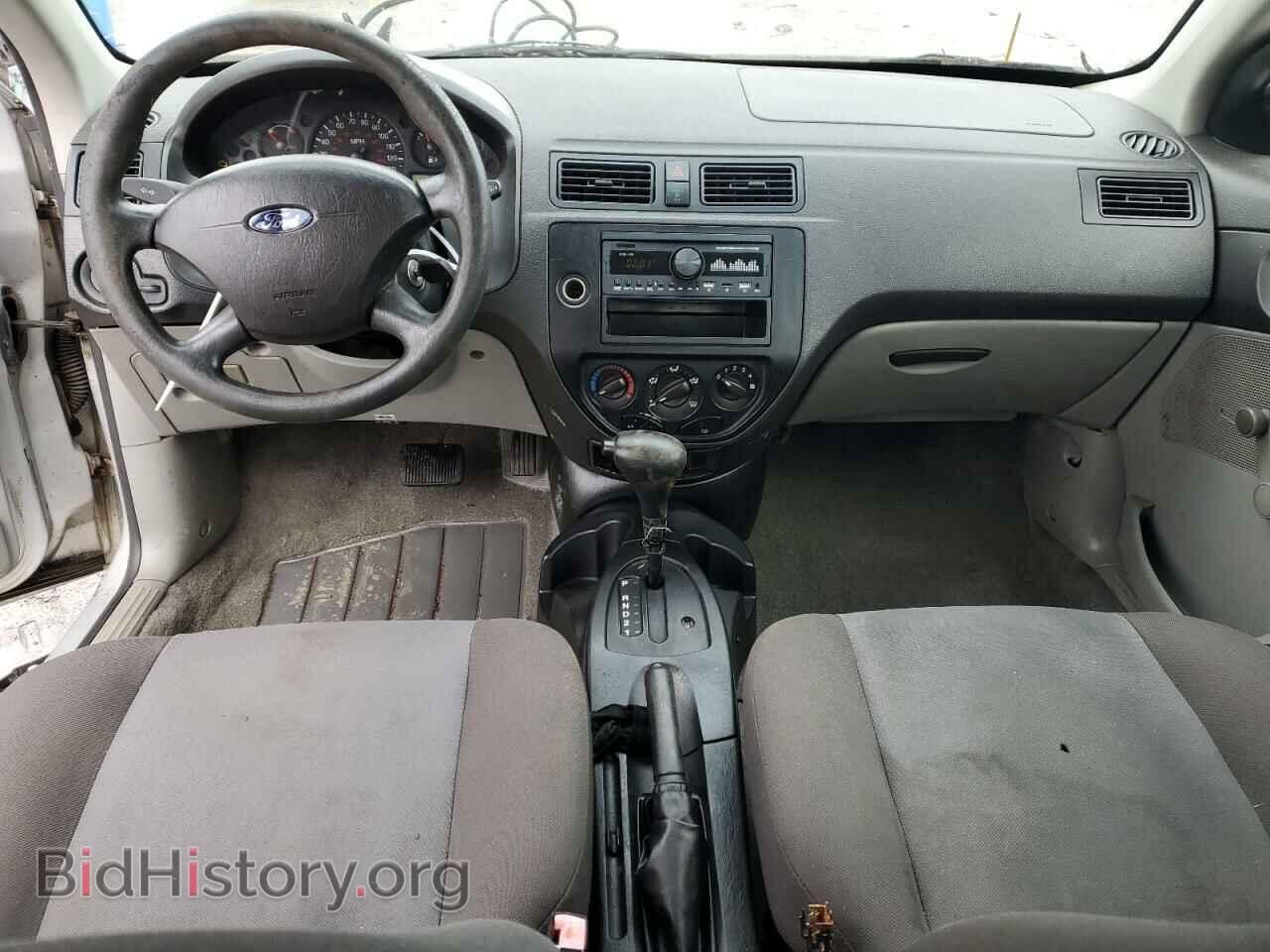 2006 FORD FOCUS - VIN: 1FAFP34N86W155517 - Фото 8