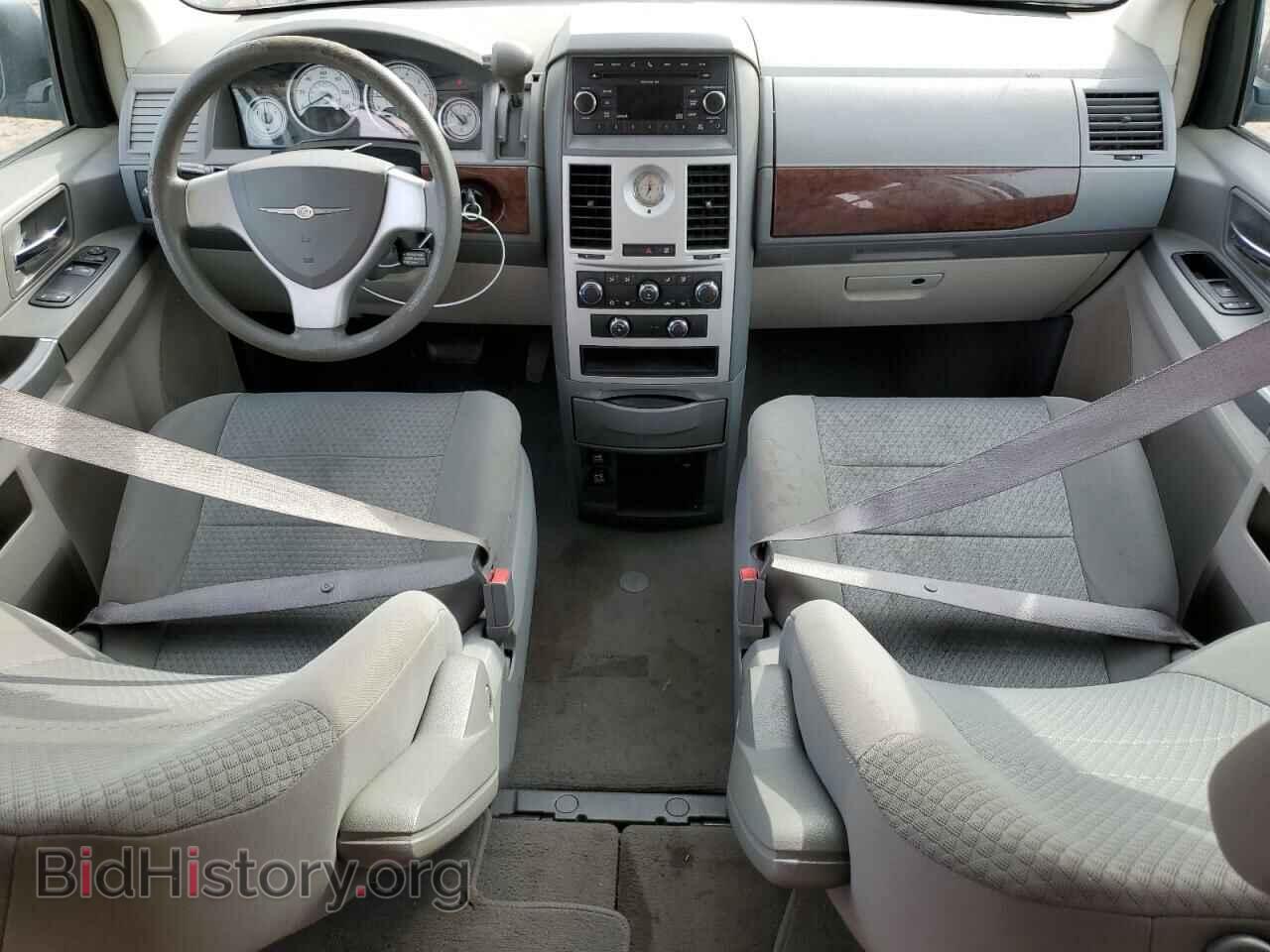 2010 CHRYSLER MINIVAN - VIN: 2A4RR2D10AR391261 - Photo 8