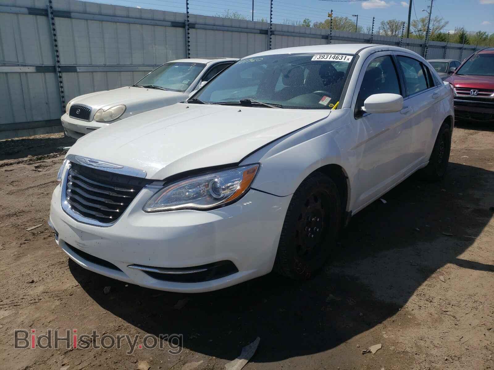 2014 CHRYSLER 200 - VIN: 1C3CCBAB4EN122939 - Photo 2