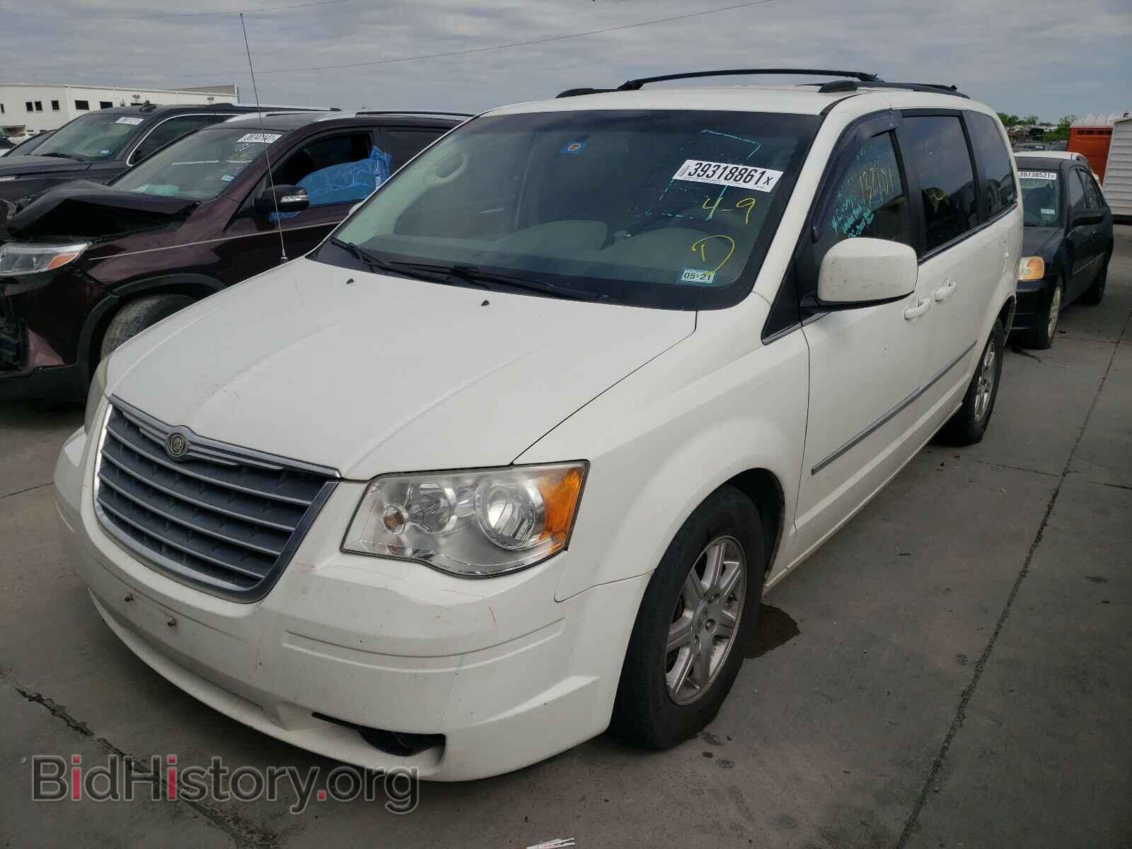 2010 CHRYSLER MINIVAN - VIN: 2A4RR5D14AR243096 - Фото 2