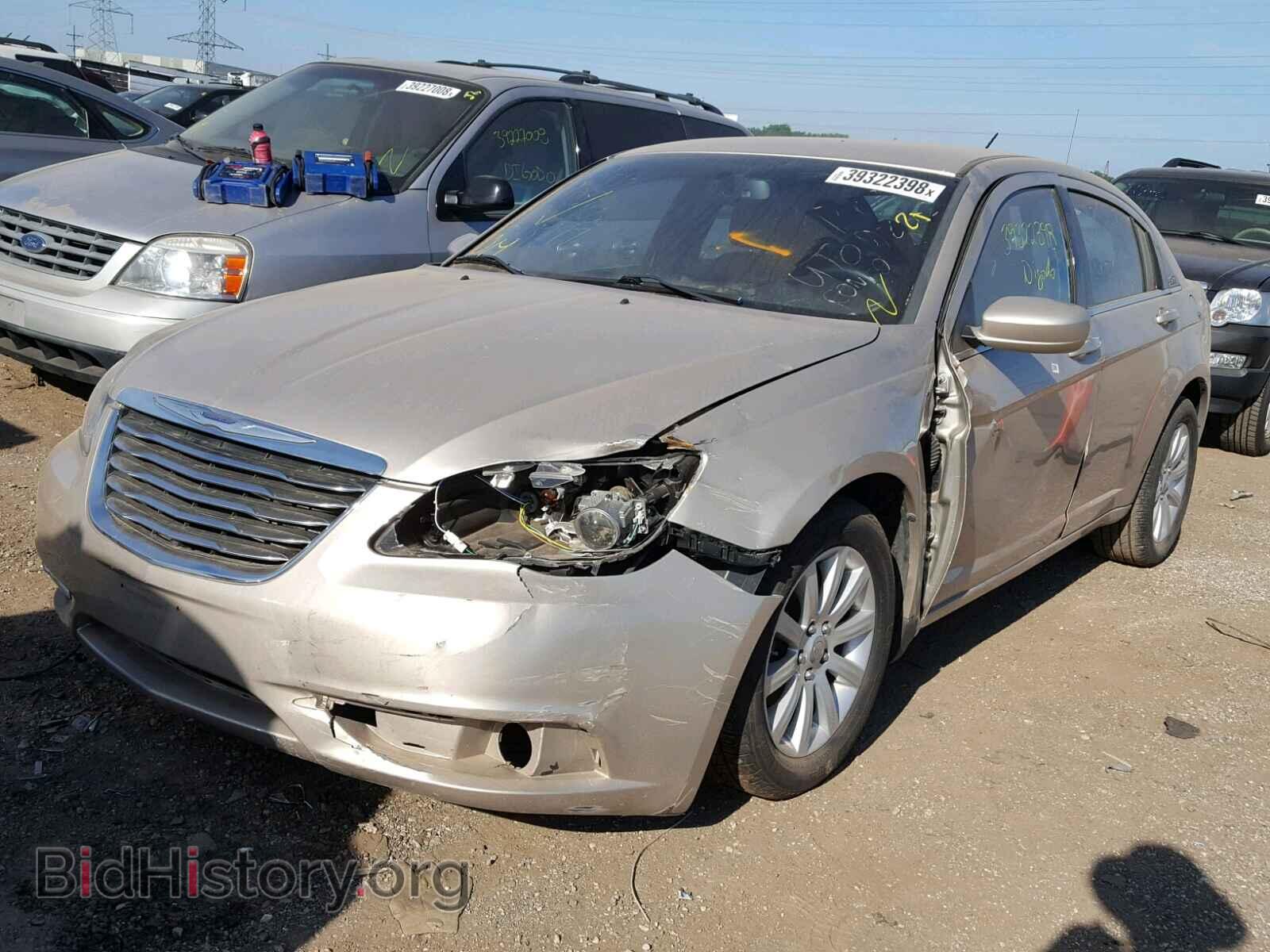 2013 CHRYSLER 200 - VIN: 1C3CCBBB4DN737892 - Photo 2