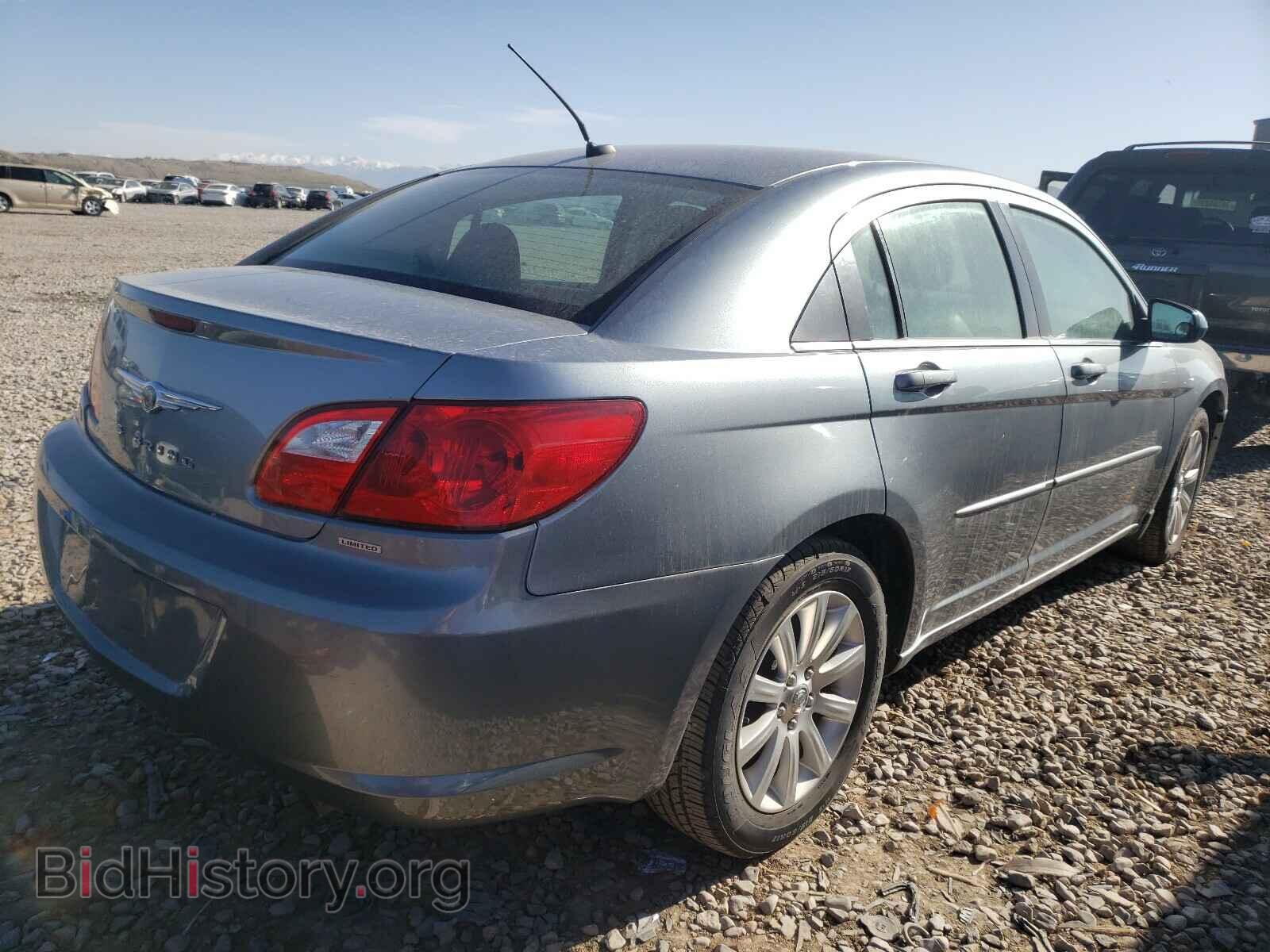 2010 CHRYSLER SEBRING - VIN: 1C3CC5FD3AN188162 - Фото 4
