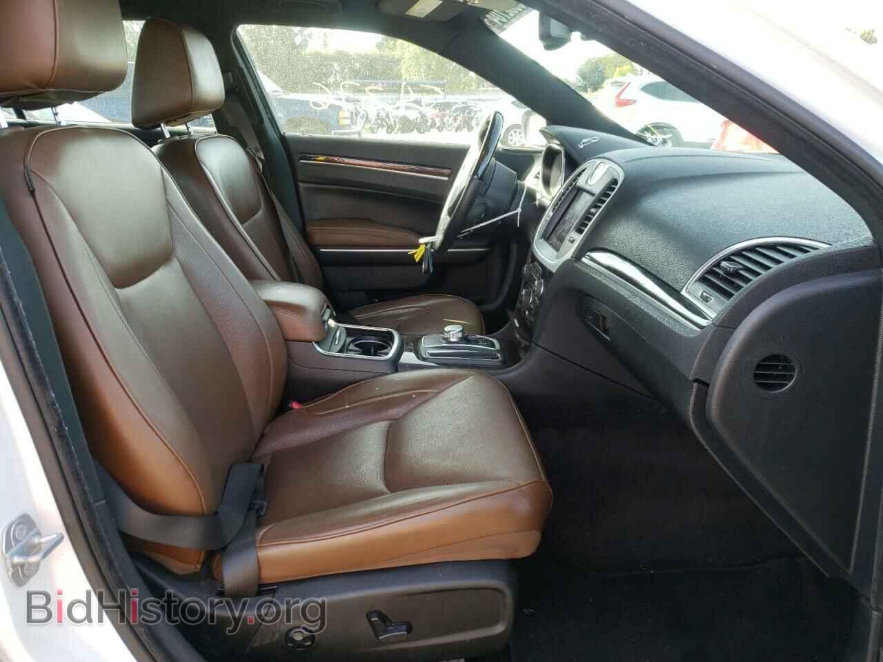 2019 CHRYSLER 300 - VIN: 2C3CCAKG4KH528759 - Фото 5