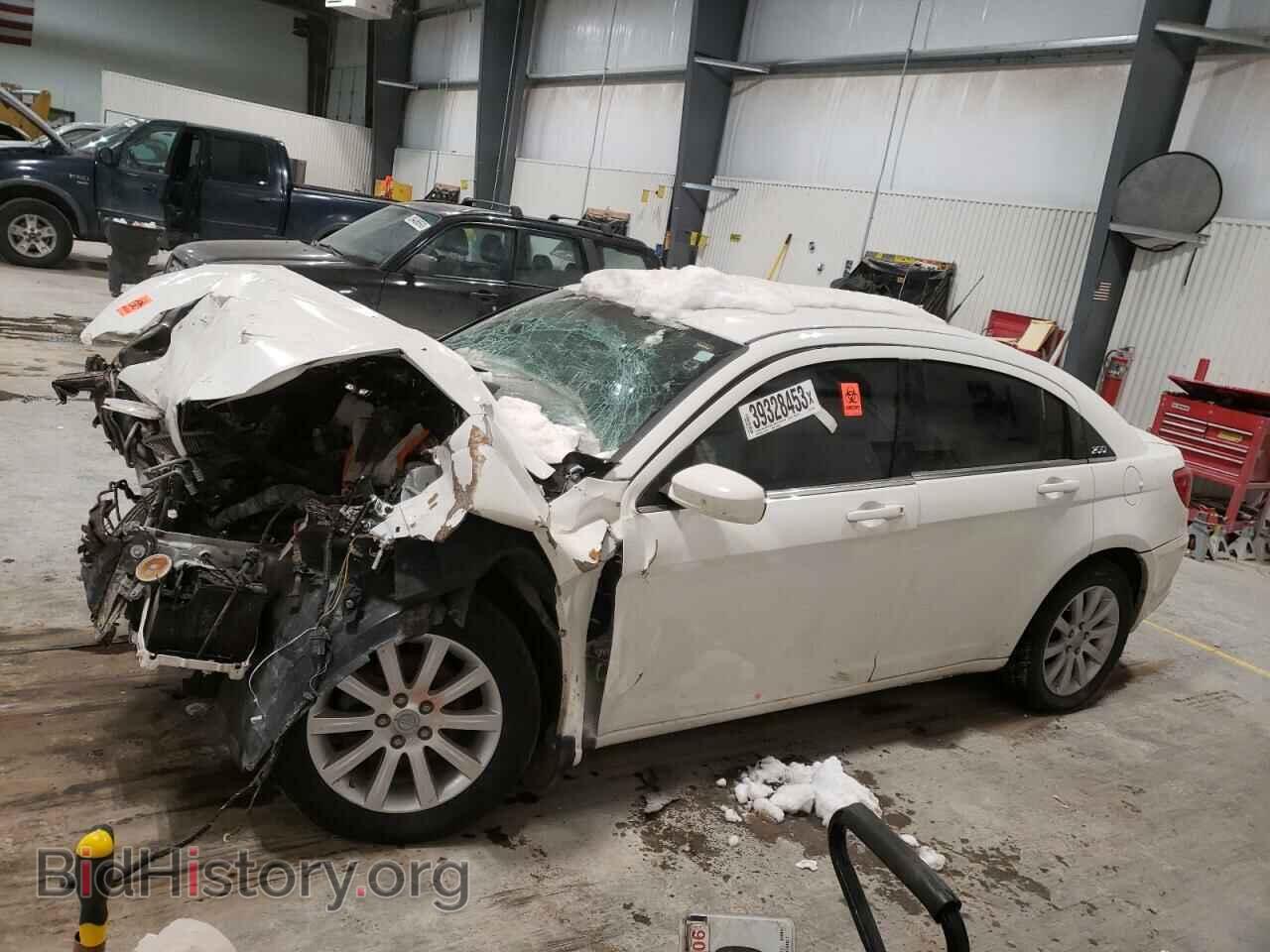 Photo 1C3BC1FB5BN522860 - CHRYSLER 200 2011