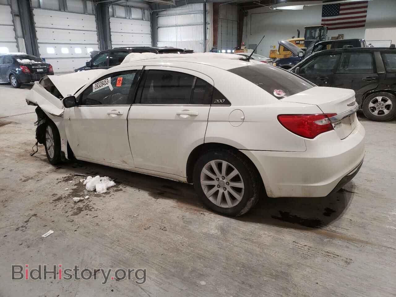 2011 CHRYSLER 200 - VIN: 1C3BC1FB5BN522860 - Фото 2