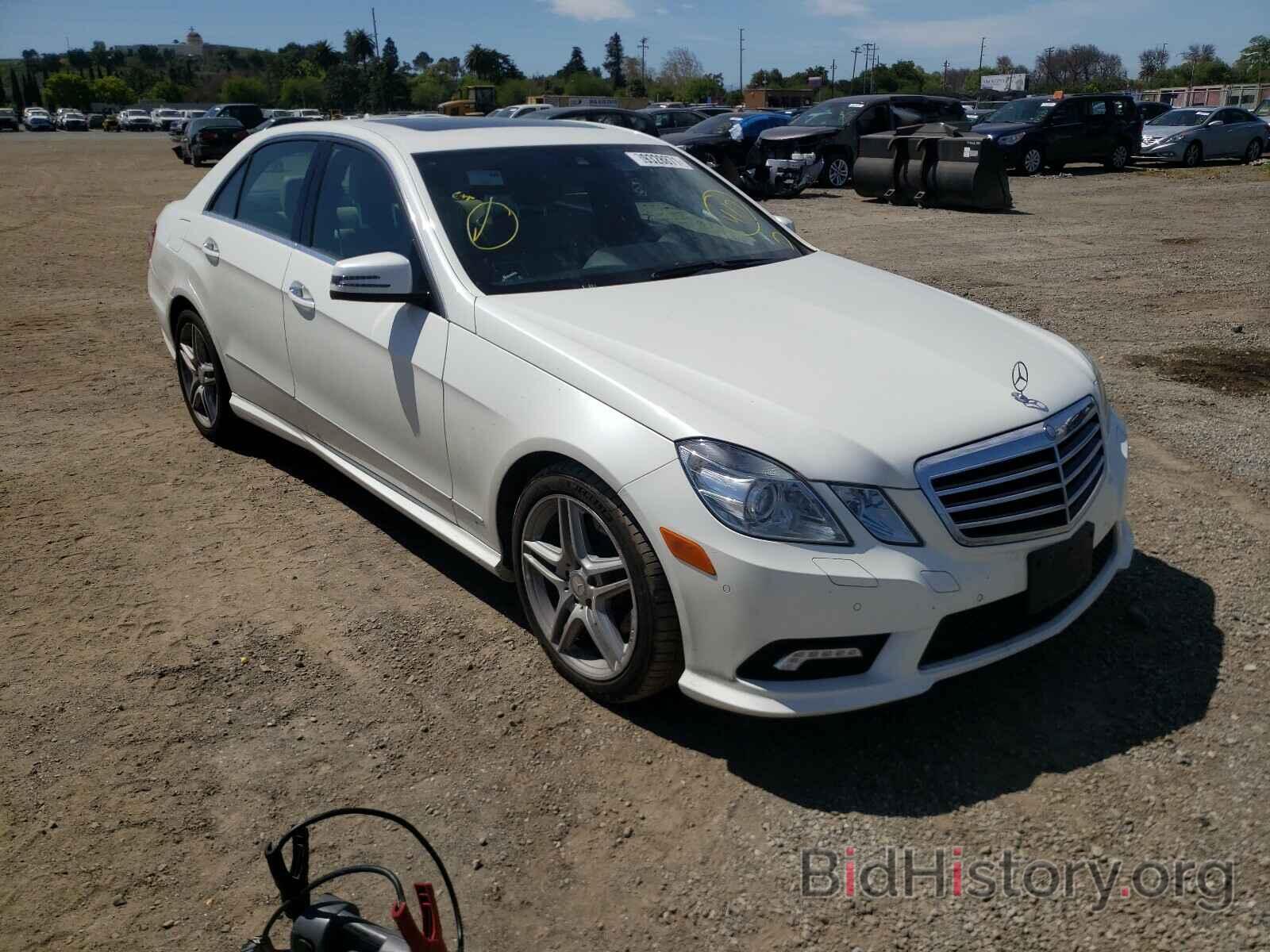 Photo WDDHF5GB9BA402995 - MERCEDES-BENZ E CLASS 2011