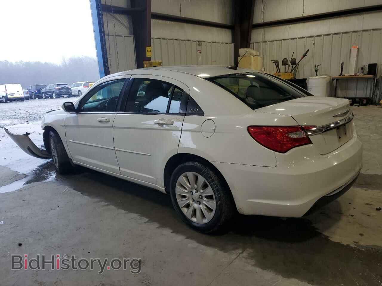 2012 CHRYSLER 200 - VIN: 1C3CCBAB1CN317636 - Фото 2