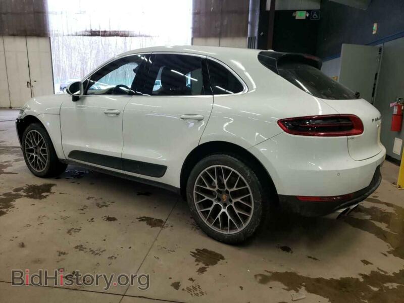 2016 Porsche MACAN (VIN WP1AB2A50GLB45390) — photo 2 of 12