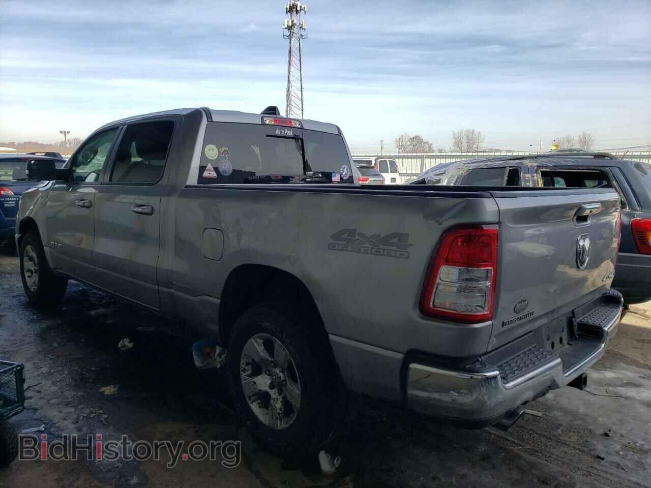2020 RAM 1500 - VIN: 1C6SRFMT4LN126026 - Фото 2