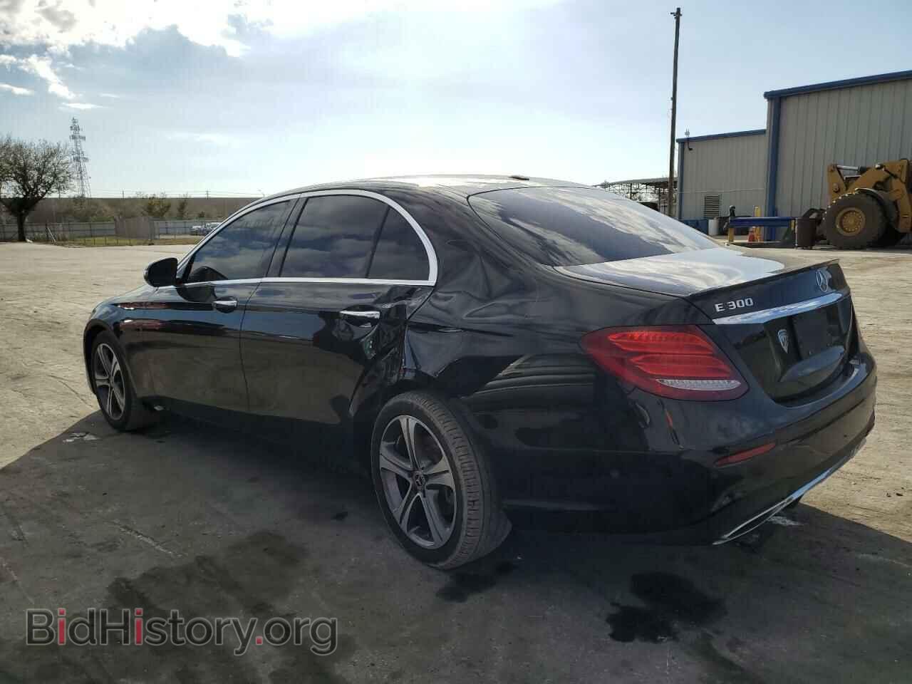 2018 MERCEDES-BENZ E-CLASS - VIN: WDDZF4JB8JA330029 - Фото 2