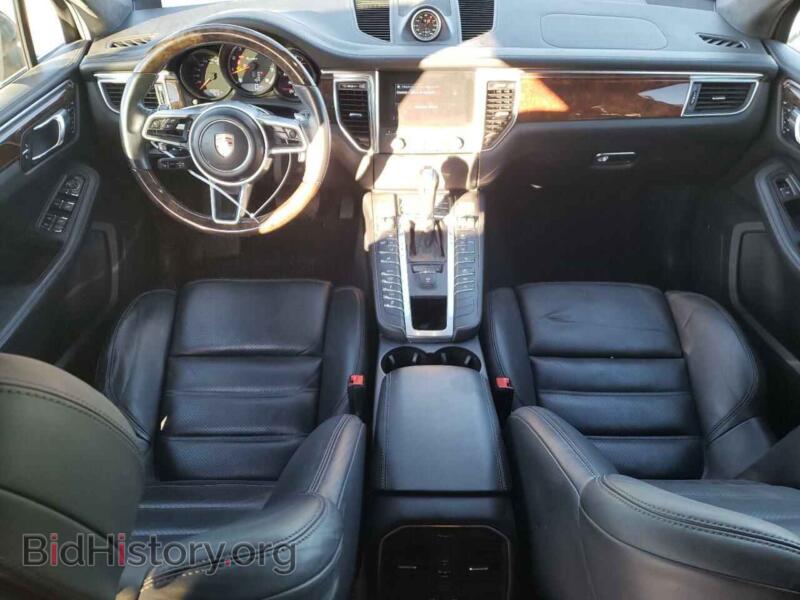 2017 Porsche MACAN (VIN WP1AF2A5XHLB60405) — photo 8 of 12