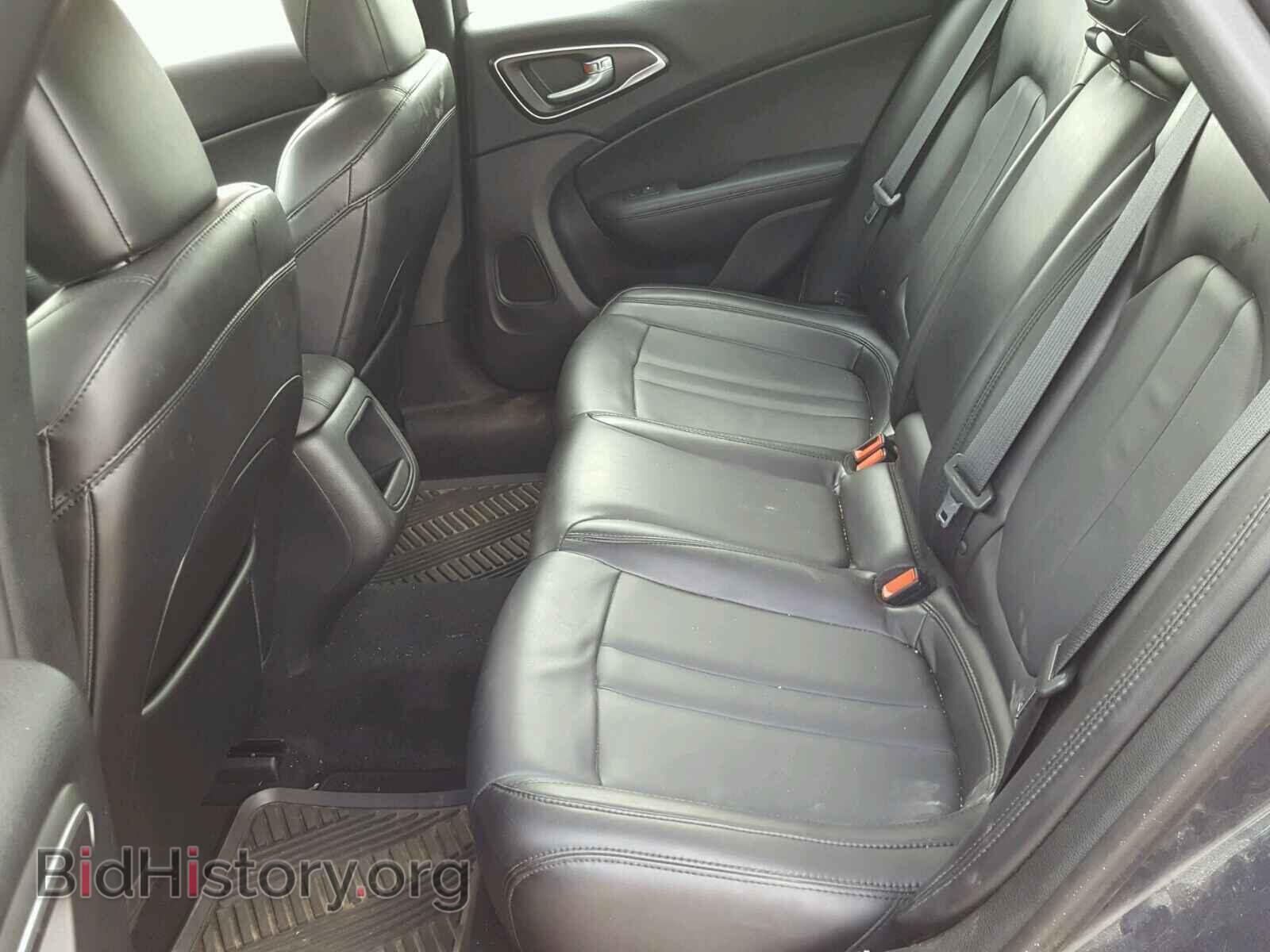 2016 CHRYSLER 200 - VIN: 1C3CCCAB9GN178092 - Фото 6