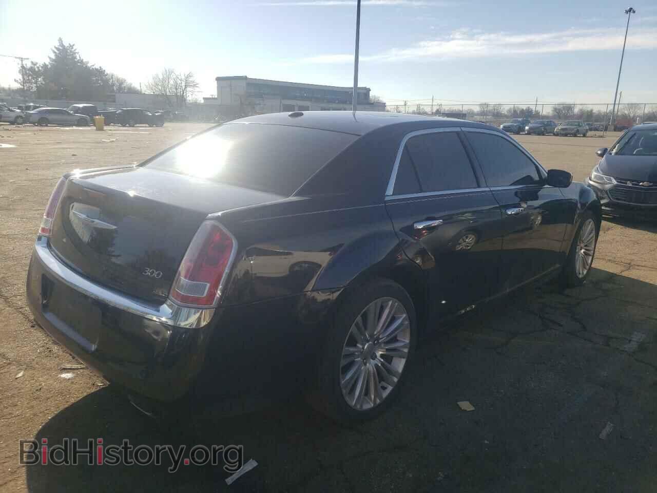 2012 CHRYSLER 300 - VIN: 2C3CCACG5CH138690 - Фото 3