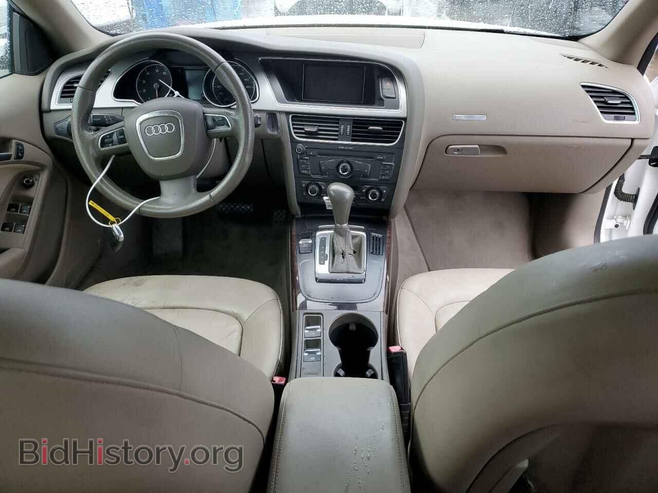 2011 AUDI A5 - VIN: WAUJFAFH2BN012661 - Фото 8