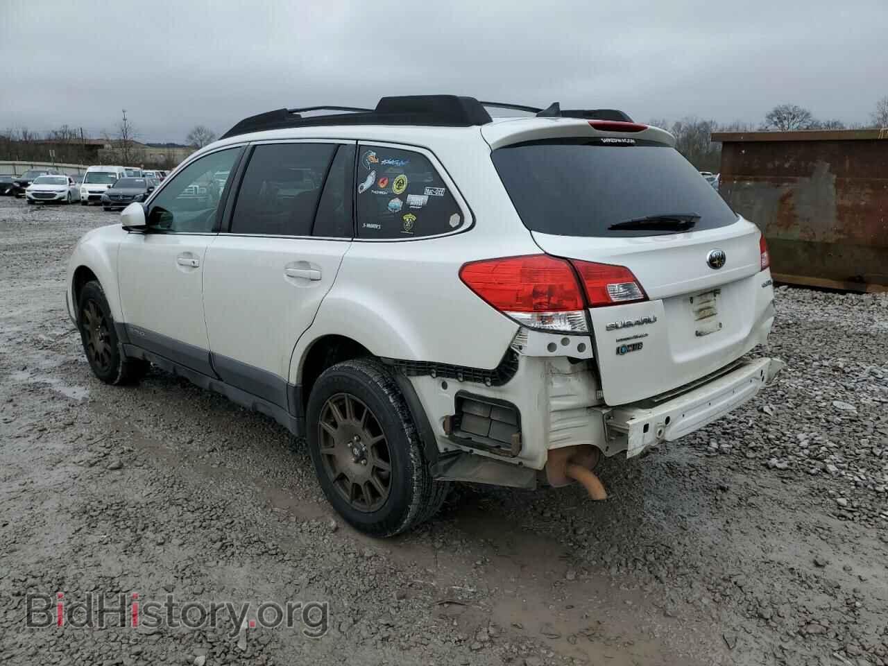 2014 SUBARU OUTBACK - VIN: 4S4BRCCC2E3321786 - Photo 2