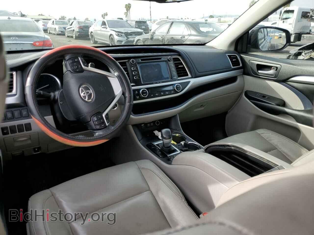 2017 TOYOTA HIGHLANDER - VIN: 5TDJZRFH2HS430486 - Фото 8