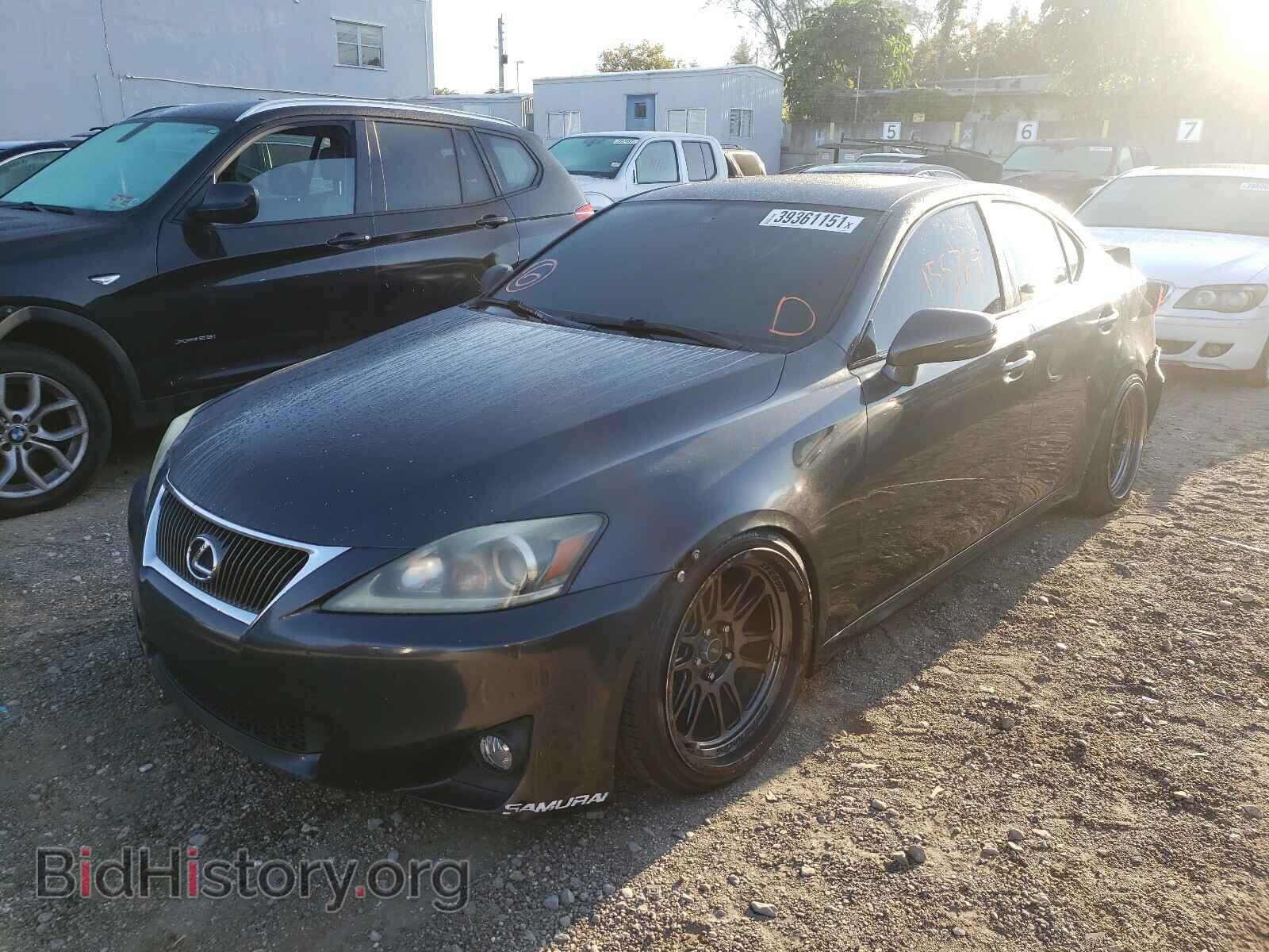 2011 LEXUS IS - VIN: JTHBF5C24B5139084 - Фото 2