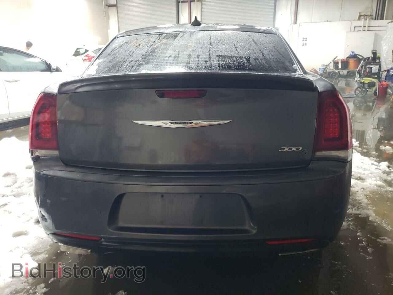 2017 CHRYSLER 300 - VIN: 2C3CCABT5HH526704 - Фото 6