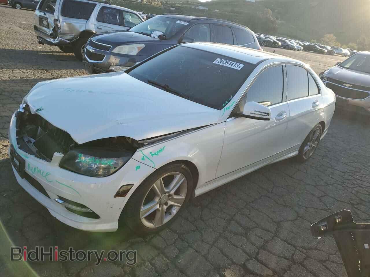 Photo WDDGF5EB8BR172737 - MERCEDES-BENZ C-CLASS 2011