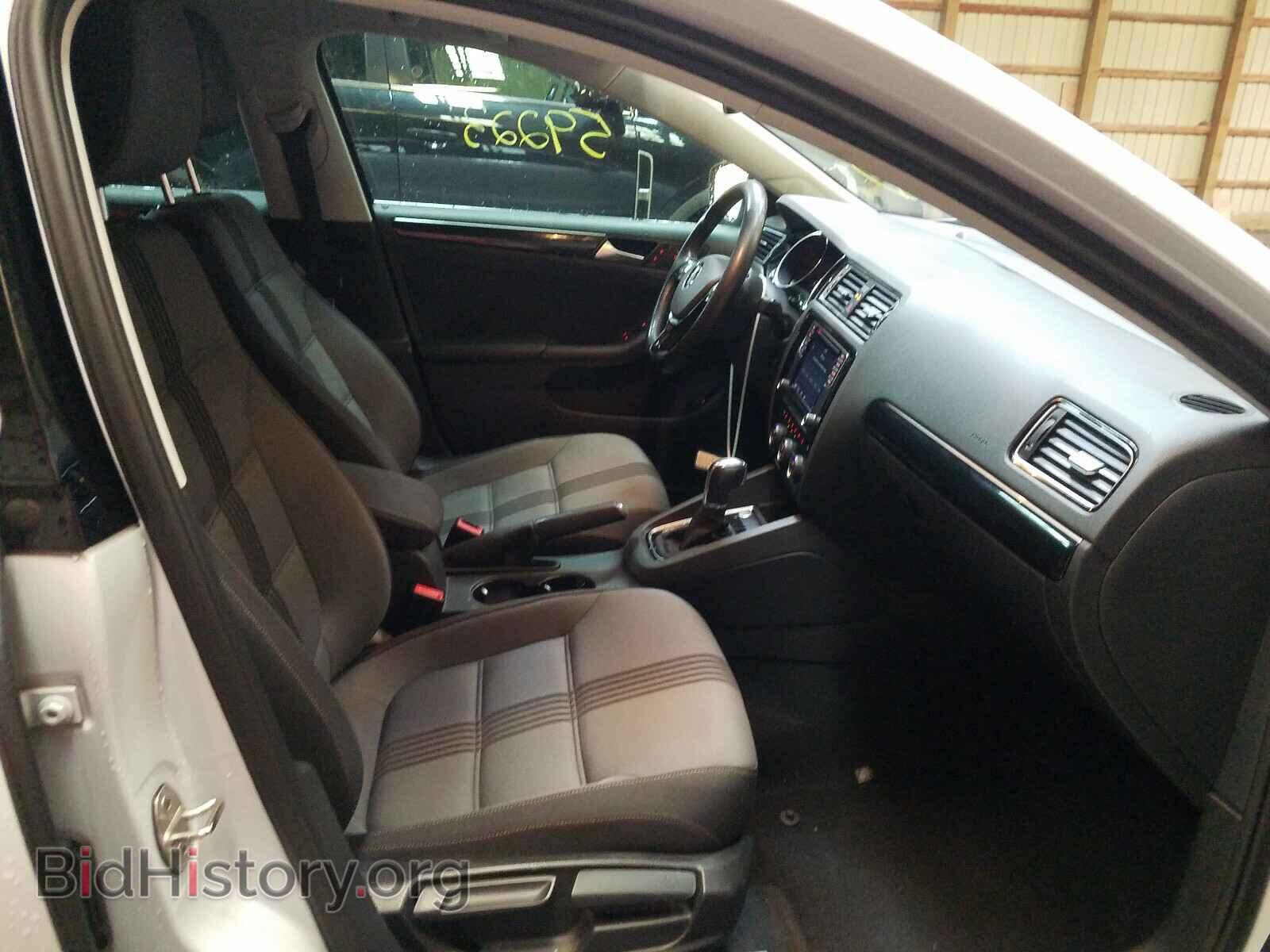 2017 VOLKSWAGEN JETTA - VIN: 3VWDB7AJ8HM237076 - Фото 5