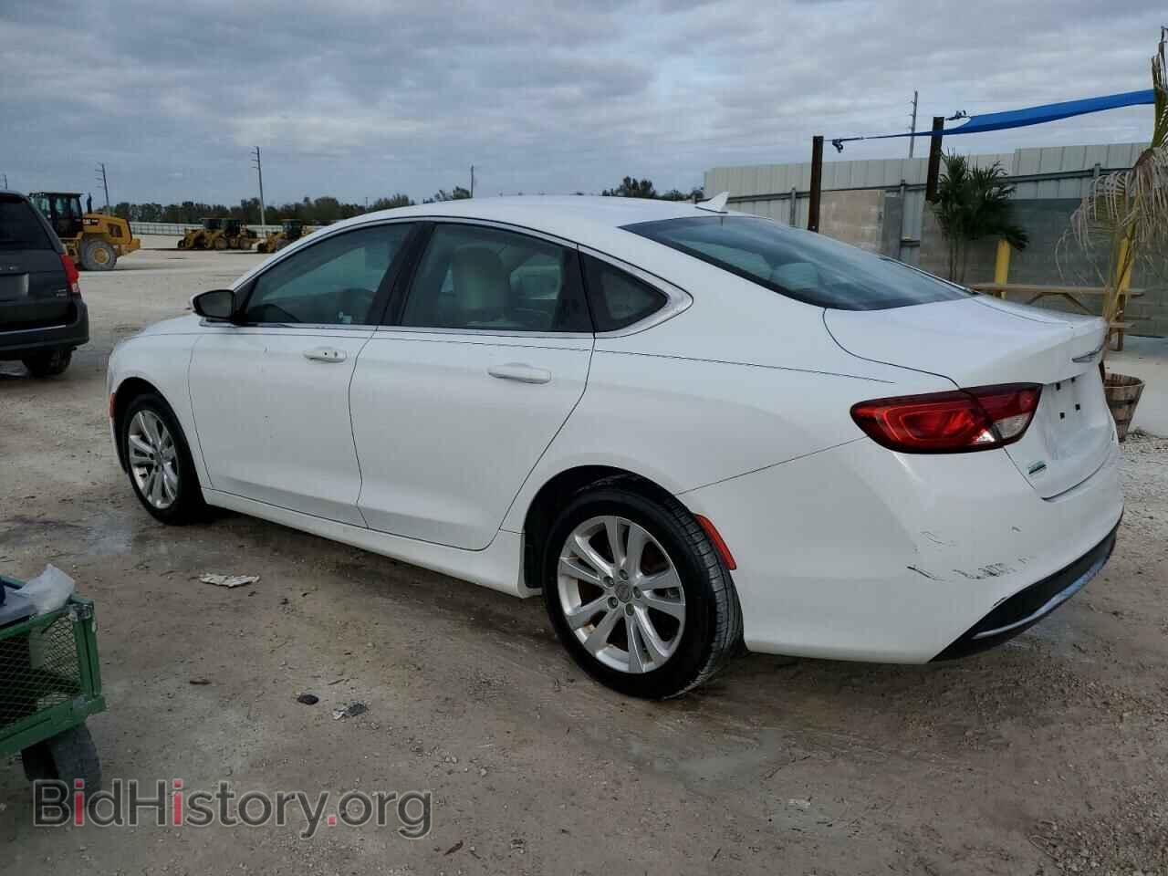 2016 CHRYSLER 200 - VIN: 1C3CCCAB2GN117554 - Фото 2
