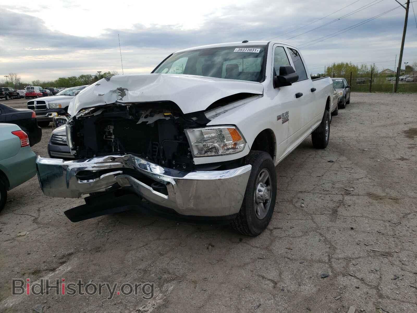 2018 RAM 2500 - VIN: 3C6UR5HJ0JG303950 - Фото 2