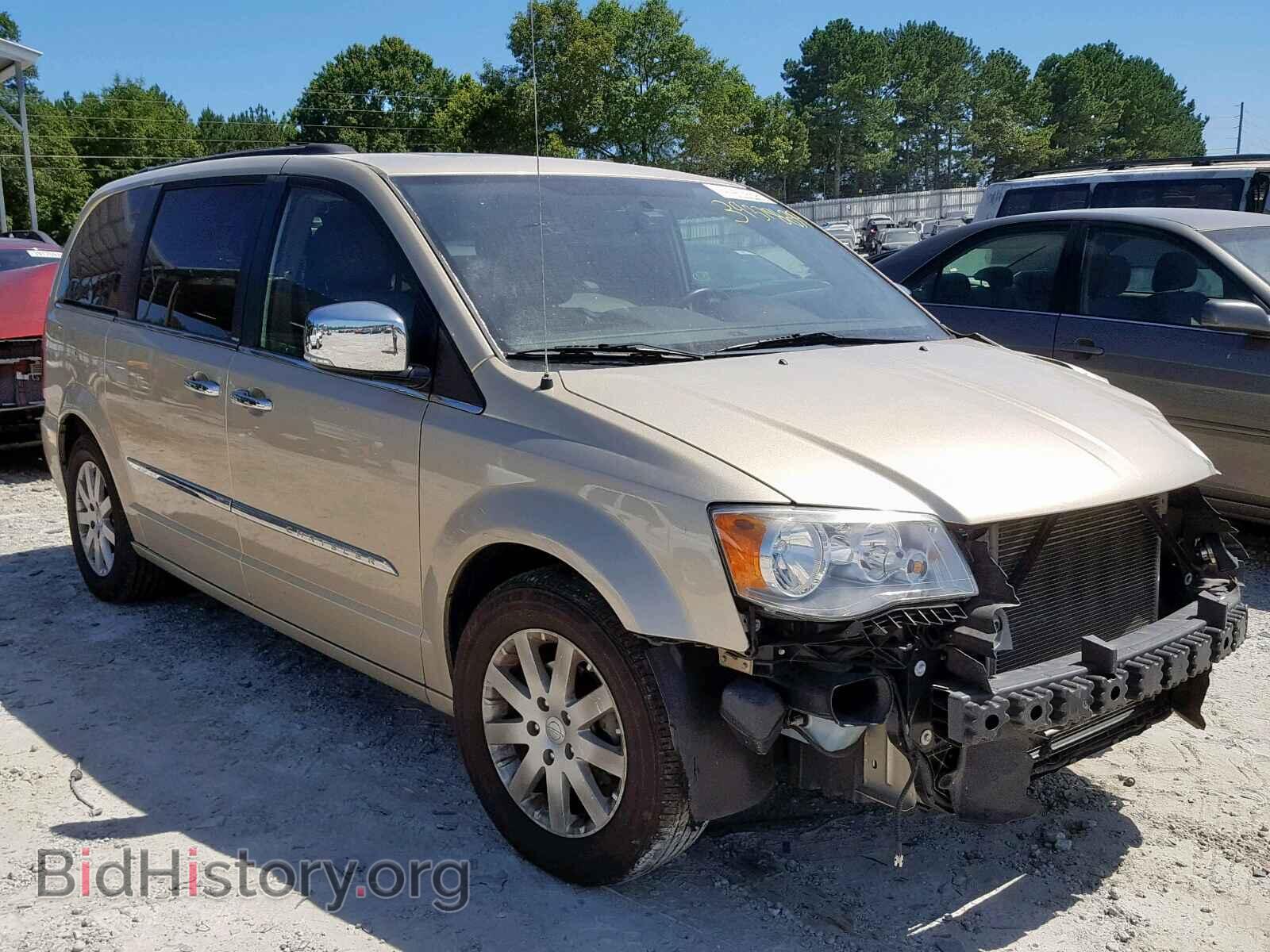 Photo 2A4RR8DG0BR609272 - CHRYSLER TOWN & COU 2011