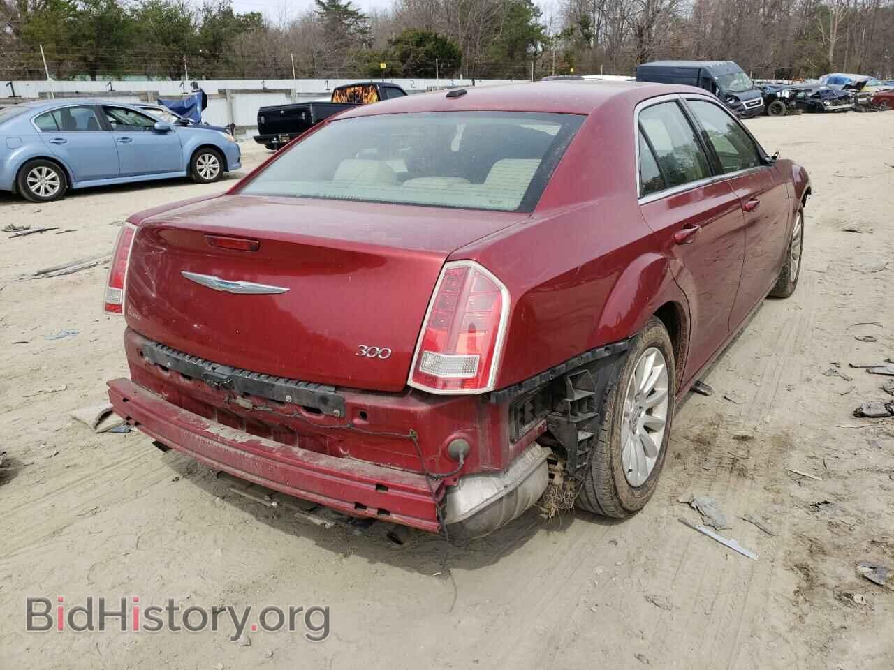 2012 CHRYSLER 300 - VIN: 2C3CCAAG6CH142492 - Фото 4