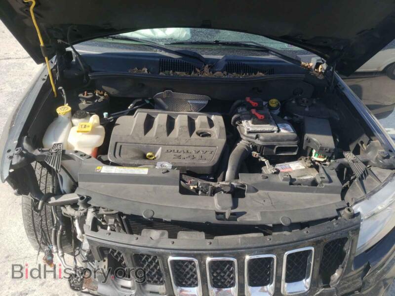 2012 Jeep COMPASS (VIN 1C4NJDEB7CD620152) — photo 7 of 10