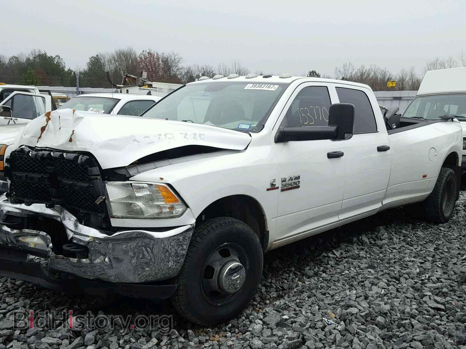 2015 RAM 3500 - VIN: 3C63RPGLXFG618546 - Фото 2