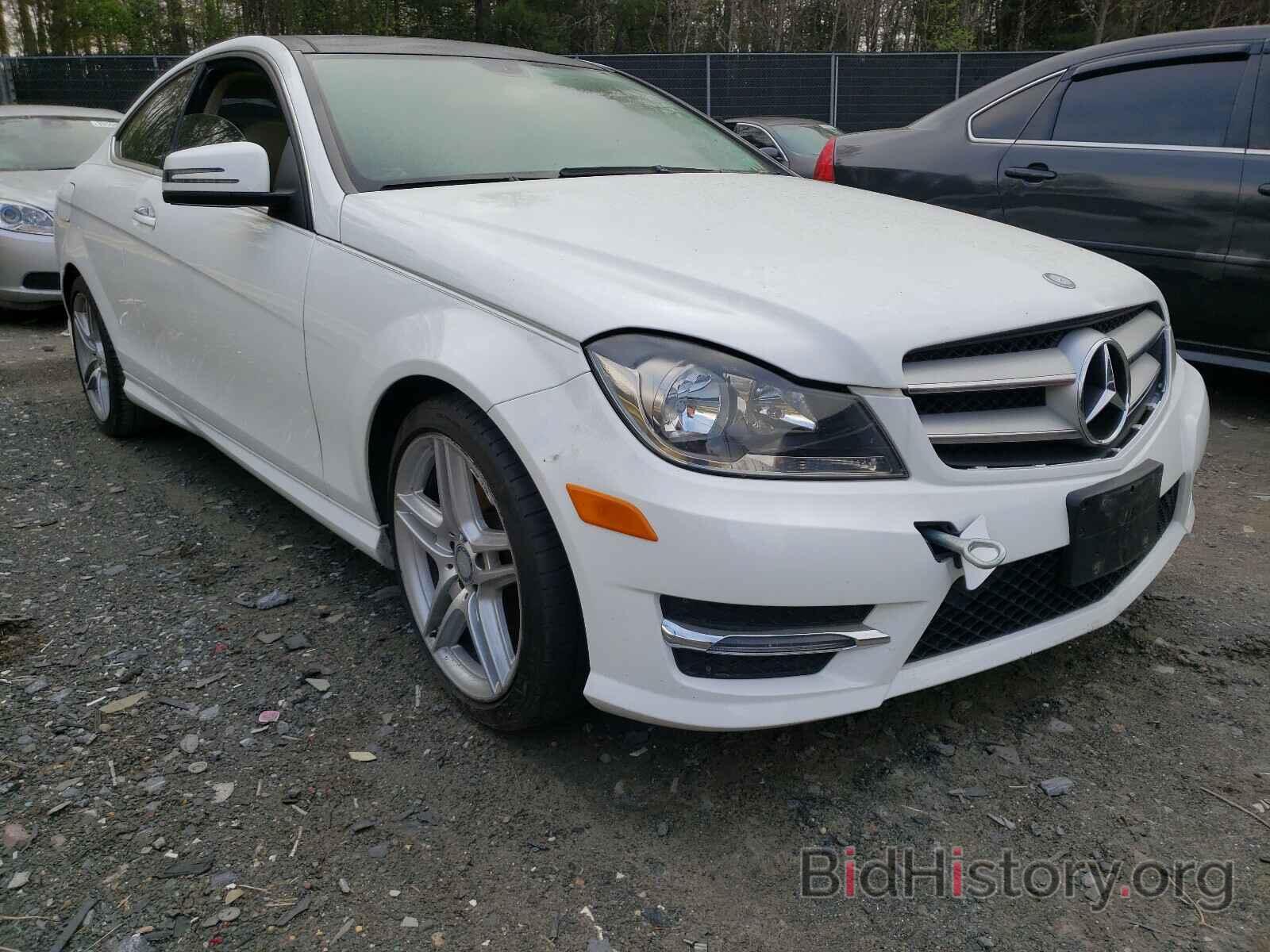 Photo WDDGJ4HB6DG069903 - MERCEDES-BENZ C-CLASS 2013