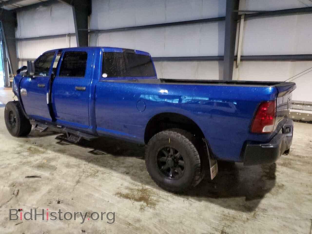 2018 RAM All Models - VIN: 3C6UR5HL2JG390042 - Photo 2