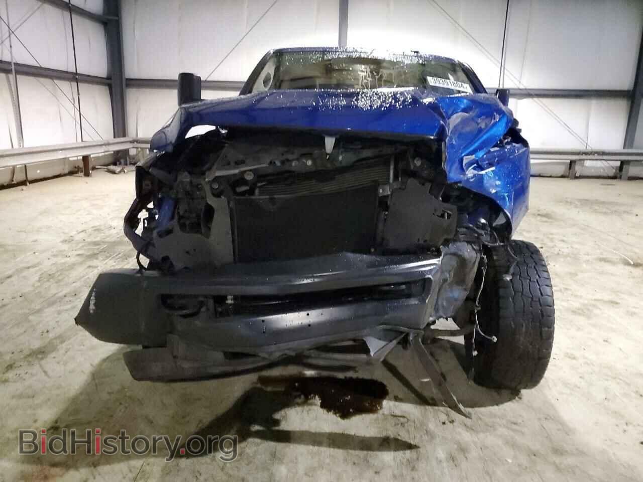 2018 RAM All Models - VIN: 3C6UR5HL2JG390042 - Photo 5