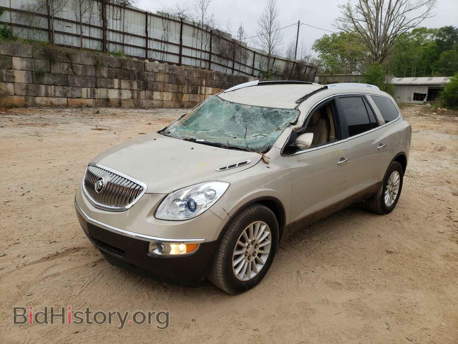 2011 BUICK ENCLAVE - VIN: 5GAKRAED9BJ256555 - Photo 2