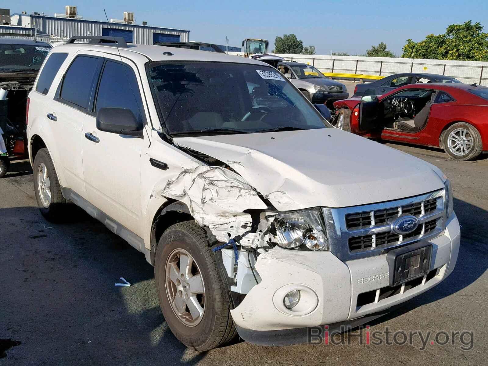 Photo 1FMCU0D75CKA91733 - FORD ESCAPE XLT 2012