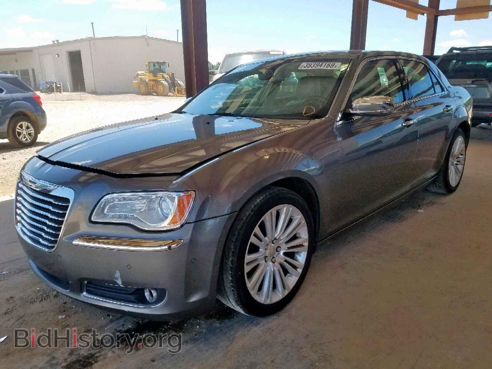 2011 CHRYSLER 300 - VIN: 2C3CA5CG5BH563659 - Фото 2