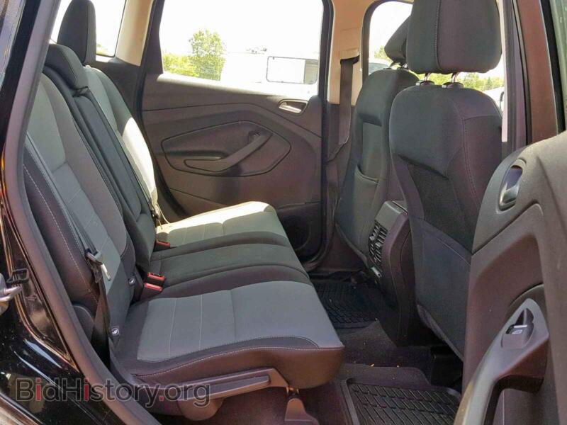 2016 Ford CMAX (VIN 1FADP5AU0GL105762) — фото 6 из 10