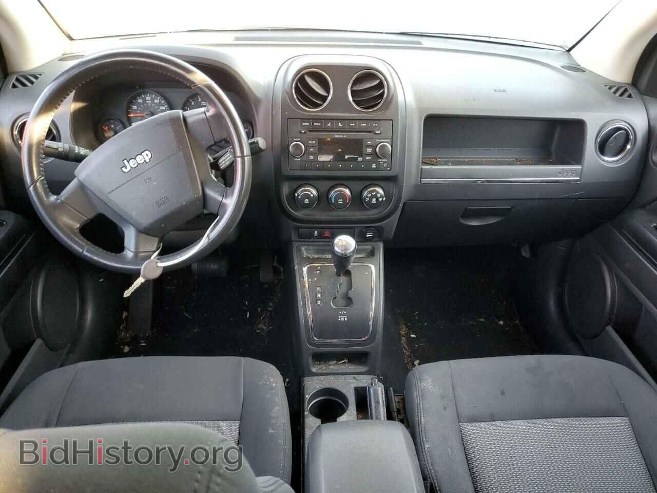 2010 JEEP COMPASS - VIN: 1J4NF4FB1AD505330 - Photo 8