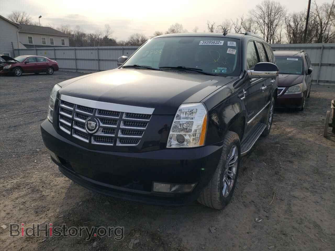 2011 CADILLAC ESCALADE - VIN: 1GYS4AEF2BR370259 - Фото 2